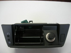 토스카 애쉬트레이-콘솔,프런트, CDX (ABS,핸즈프리킷) (품번 P95953927)